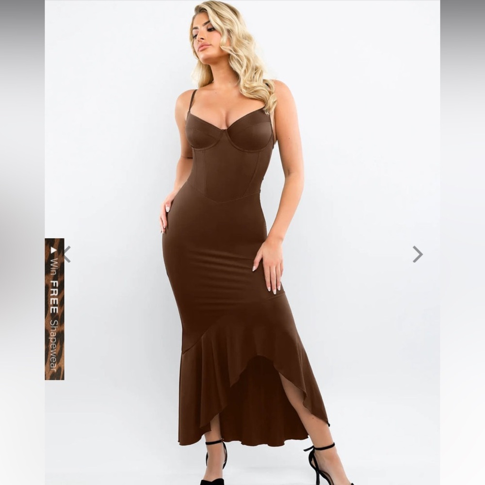 POPILUSH Built-in Shapewear Corset Style dress size 3xl sexy